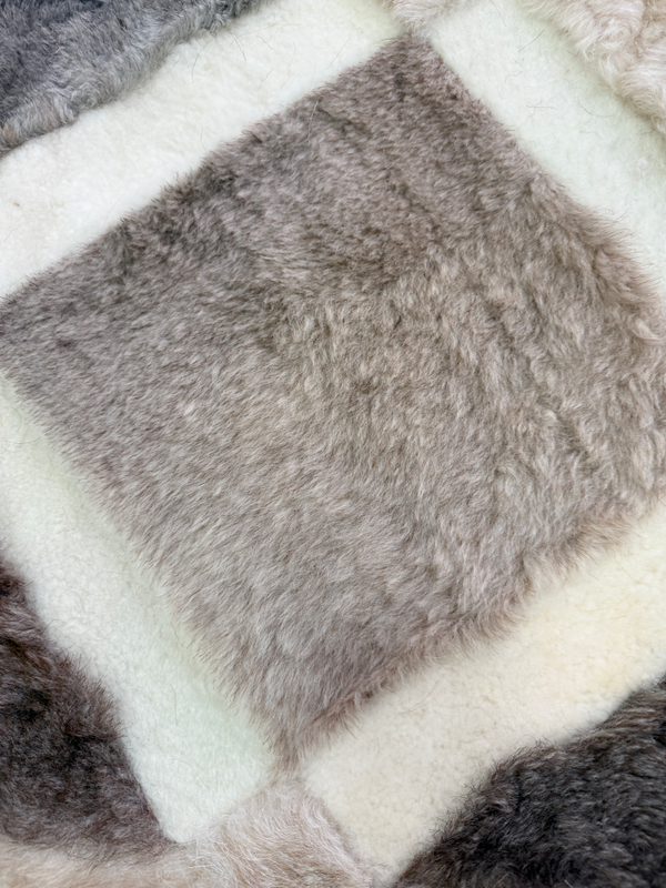 Ковер прямоугольный натуральный мех овчина, 210 х 170 см.