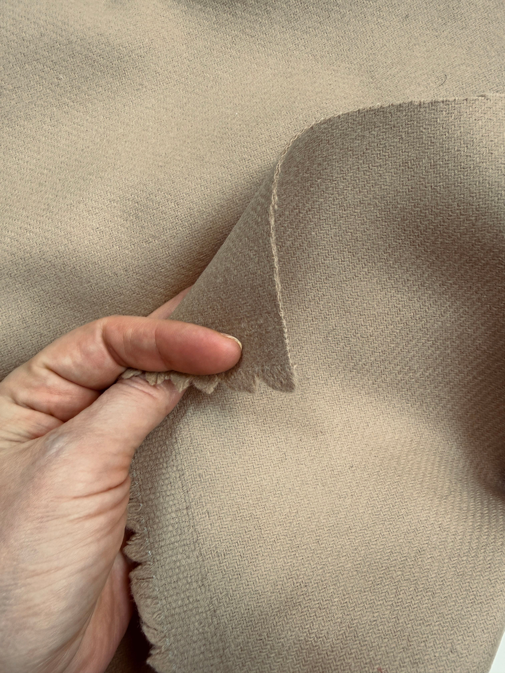 Ткань костюмно-пальтовая (Италия) 80% шерсть 20% кашемир . ш-150 см цена за 1м