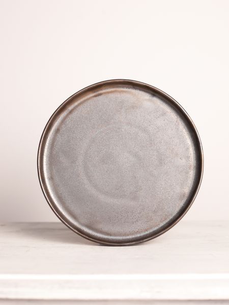 Круглая керамическая тарелка 