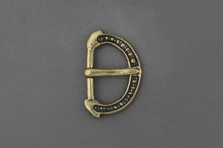 Пряжка. Микульчице, Великая Моравия, 10 век.