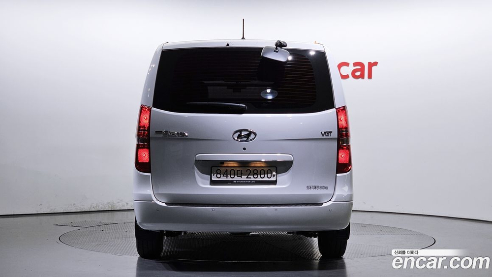 Hyundai The New Grand Starex Van 3-х местный (10.2020)