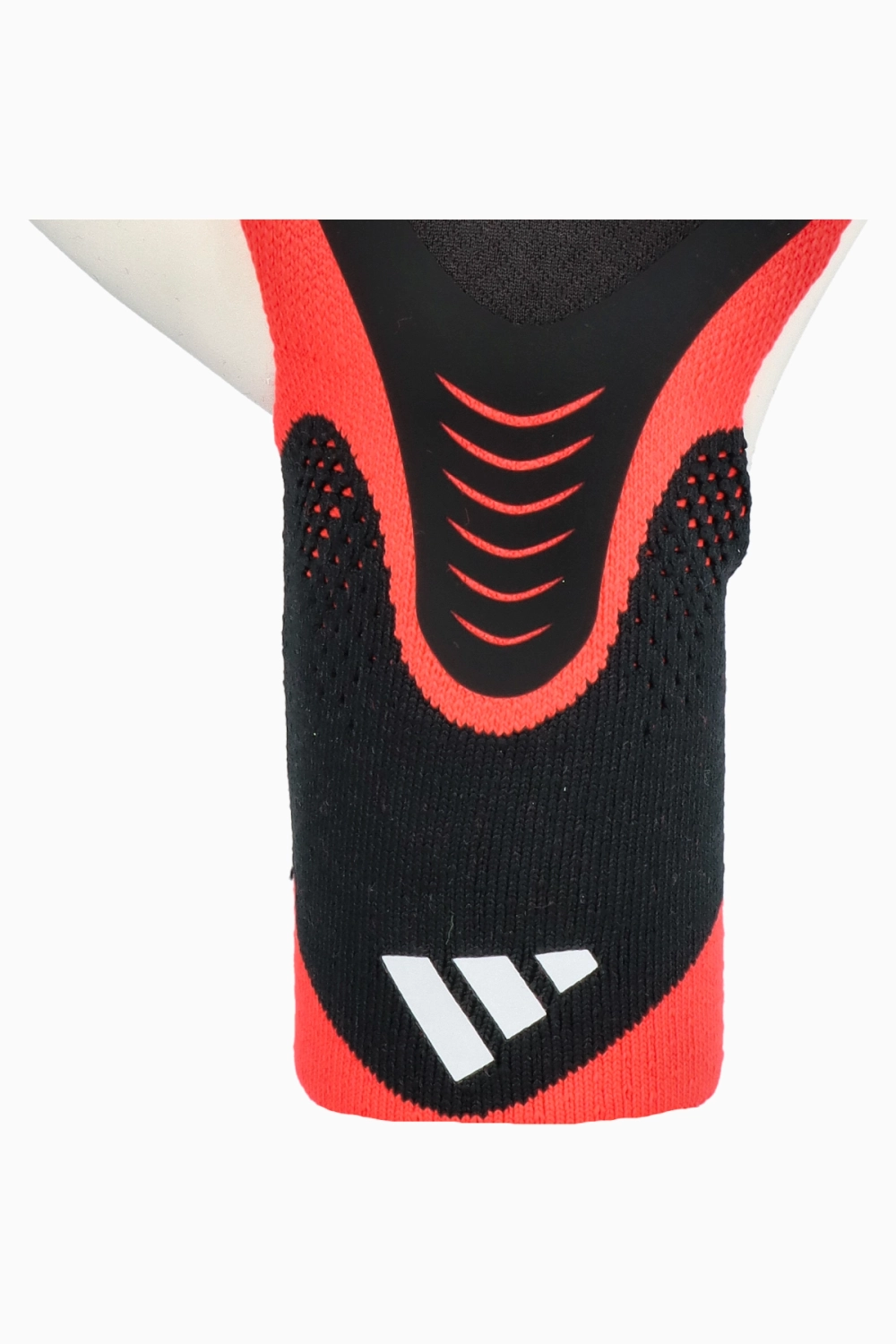Вратарские перчатки adidas Predator Pro - черный