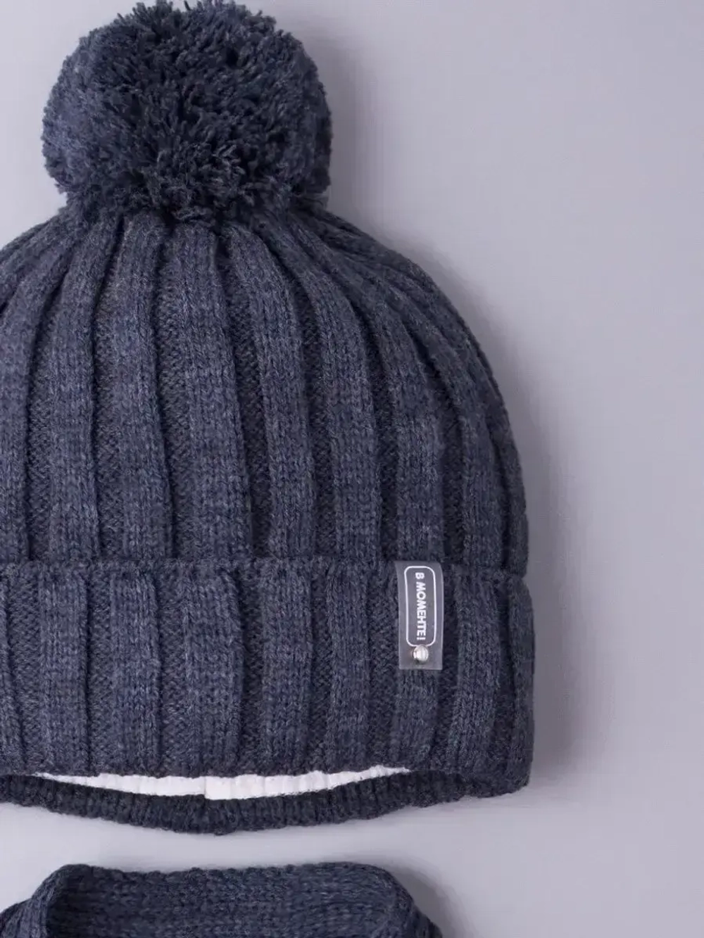 Шапка детская осенняя и шарф