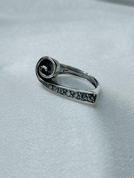 "Твист" кольцо из коллекции "Эйфория" от Jenavi