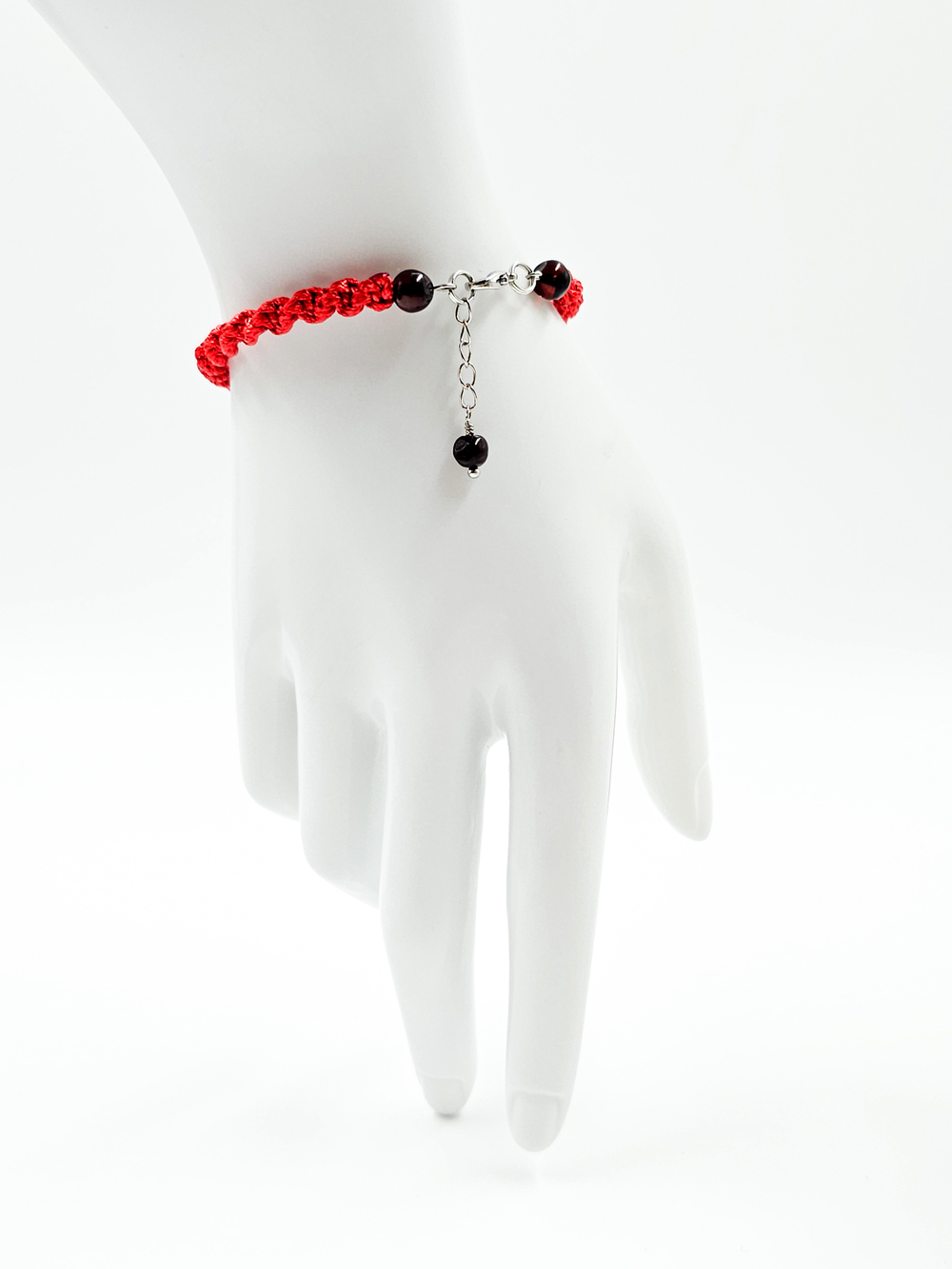 Женский браслет на руку. Браслет из янтаря