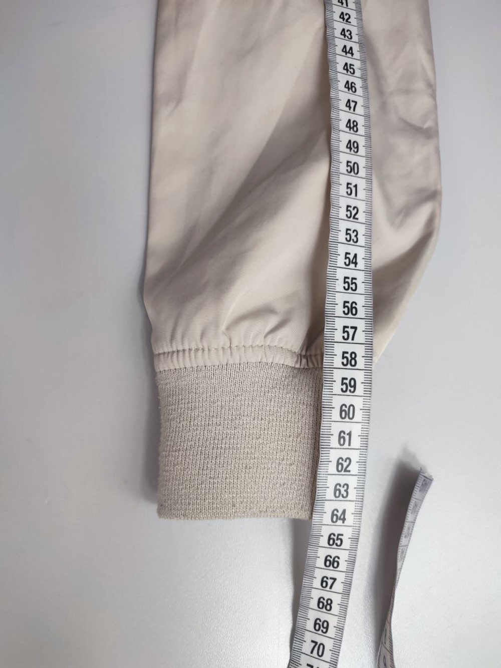 Куртка Bershka светлая 46 размер