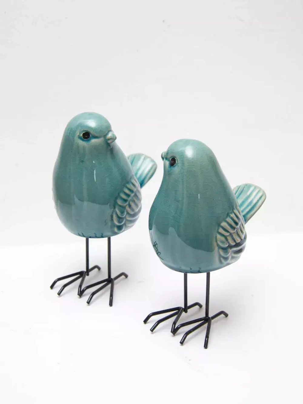 Статуэтки для интерьера на полку