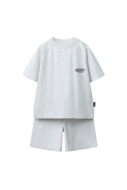 ZARA КОМПЛЕКТ ИЗ ФУТБОЛКИ И ШОРТОВ С НАДПИСЬЮ, КАМЕННО-СЕРЫЙ