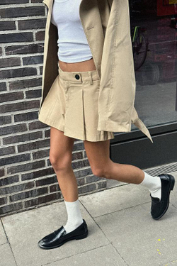 ZARА ШОРТЫ СО СКЛАДКАМИ И ПУГОВИЦАМИ, СВЕТЛЫЙ РЫЖЕВАТО-КОРИЧНЕВЫЙ