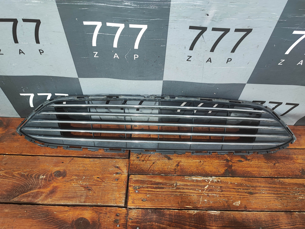 Решетка радиатора Ford Focus 3 14-19 Б/У Оригинал 1873307