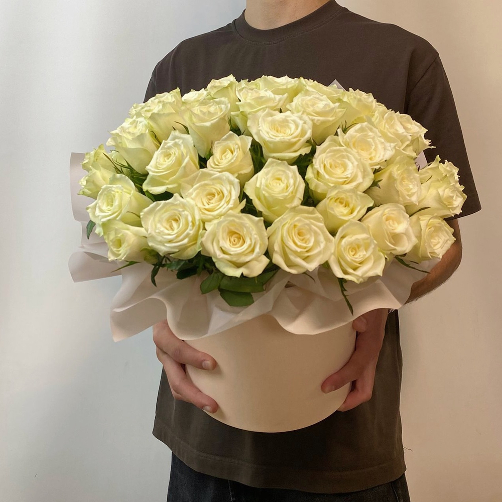 Композиция 51 белая Роза в коробке