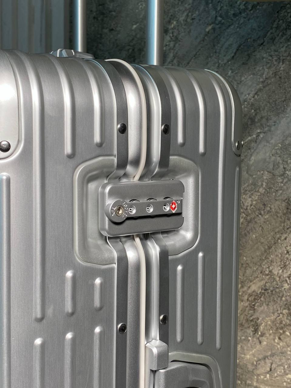 Чемодан Rimowa
