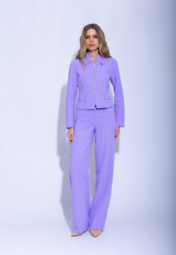 Женский классический костюм двойка лавандового цвета с брюками и молнией