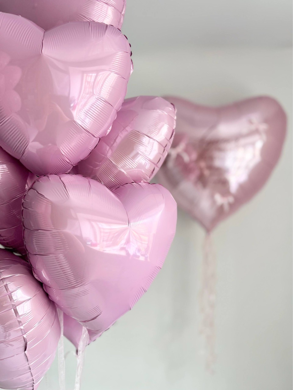 Воздушные гелиевые шарики с доставкой по Хабаровску бантики №5081