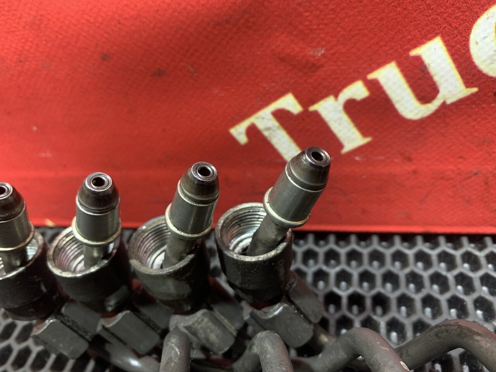 Комплект трубок топливных 2021г