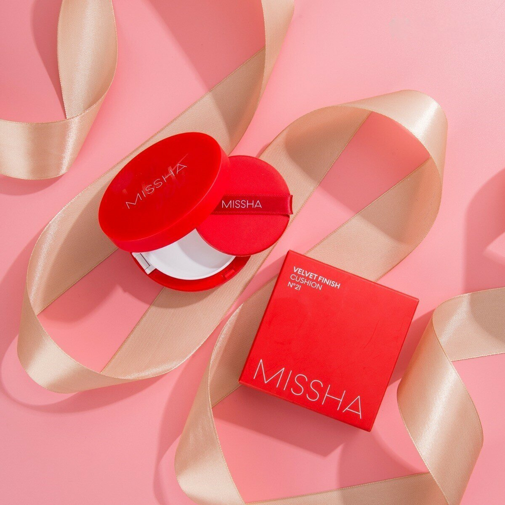 Тональный кушон с матовым финишем. Missha Тон 21 Velvet Finish Cushion SPF50+ PA+++№21 15 гр.