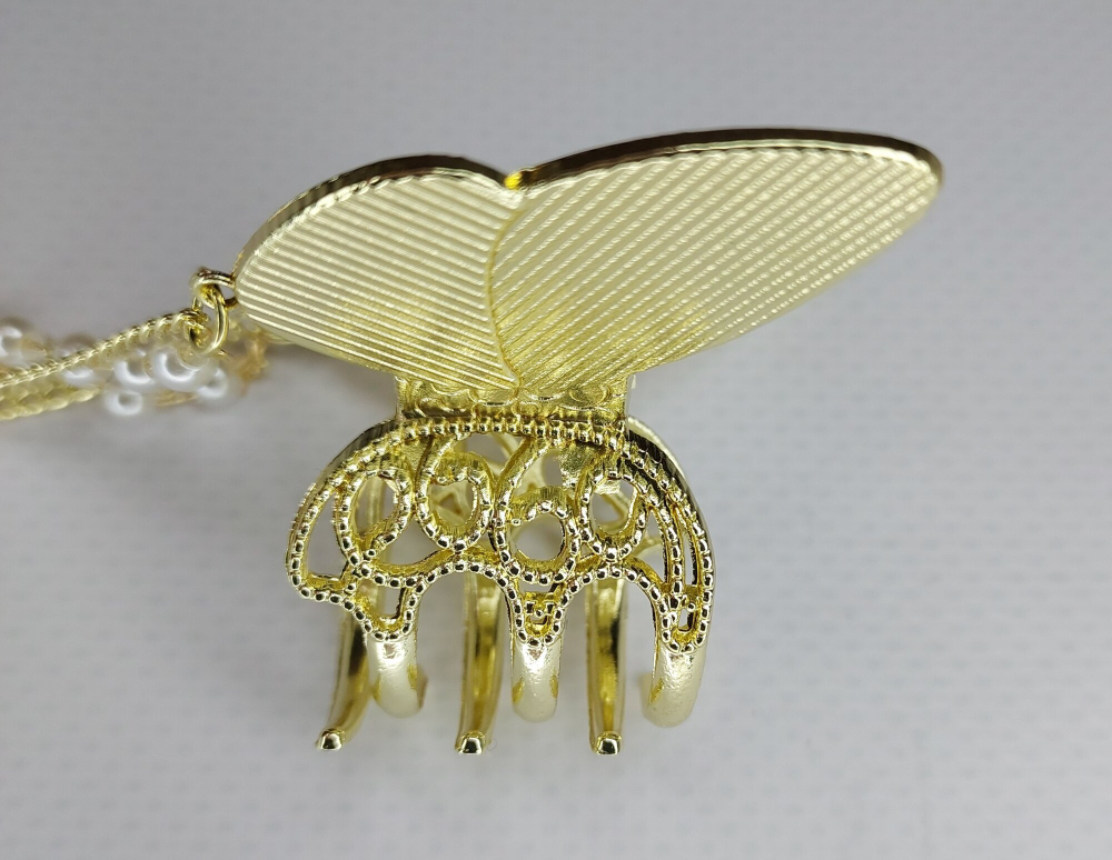 Перламутровый краб-бабочка для волос с  кисточками. Цвет белый