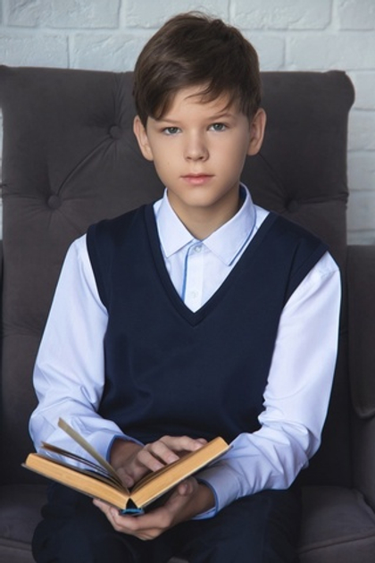 Жилет трикотажный на мальчика