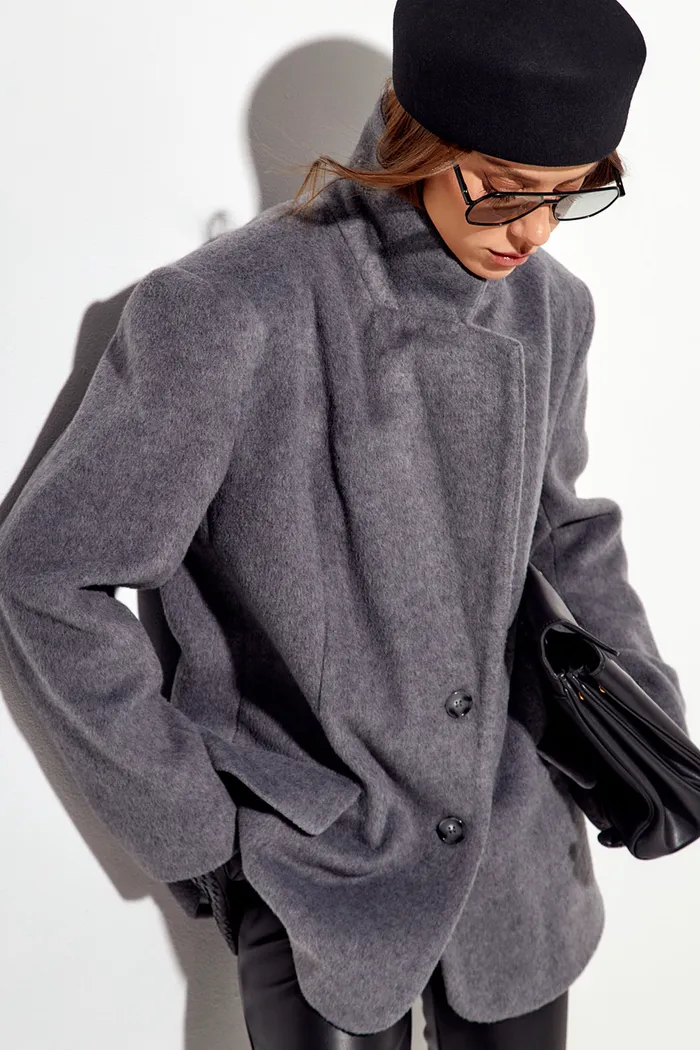 Пальто-пиджак с шерстью серого цвета