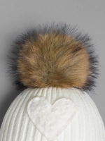 Шапка зимняя вязаная с помпоном для девочки