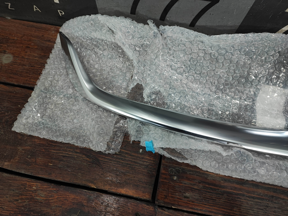 Молдинг фары левой Geely Coolray 19-24 Новый Оригинал 6013024500