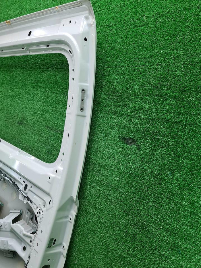 Дверь сдвижная левая Hyundai Grand Starex H1 07-21