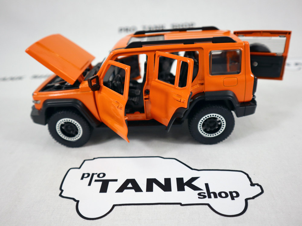 Модель автомобиля TANK 300 (ОРАНЖЕВАЯ) Масштаб 1:24