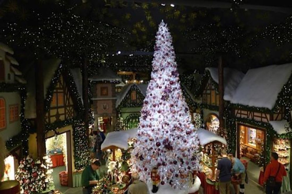 Большая белая елка «Рублевская» (белая пвх) 6 м