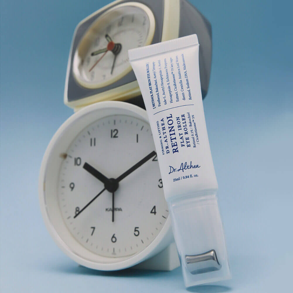 Массажный крем для век с 0,1% ретинолом Dr. Althea Retinol Flat Iron Eye Roller