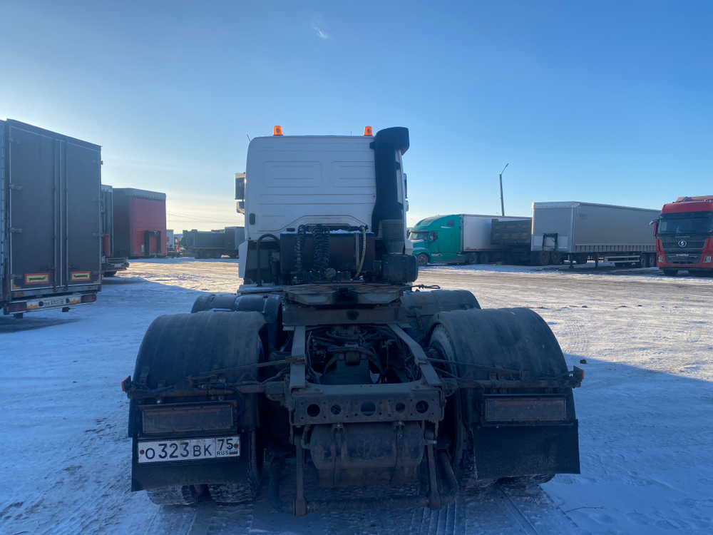 КамАЗ 65206 6x4 Седельный тягач 65206-005-87(S5) (Дизельный, 12,0 л, 401 л.с., МТ)