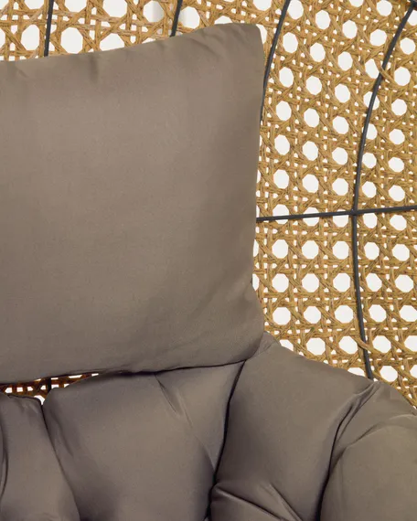 Подвесное кресло Cira с темно-серым основанием с натуральной отделкой