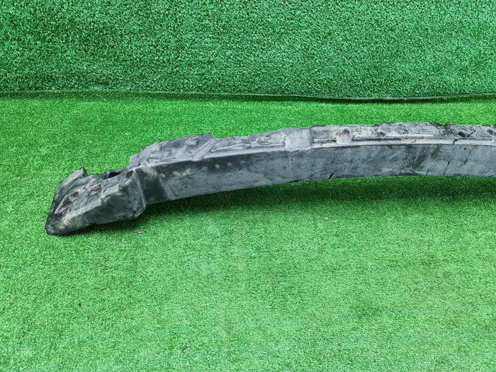 Абсорбер переднего бампера Toyota Camry xv70 20-нв