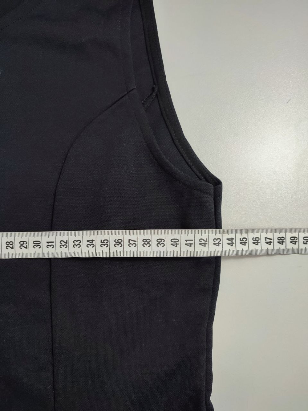 Платье H&M лаконичное 42 размер