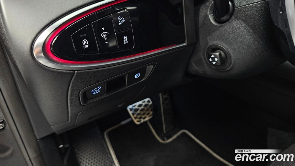 Genesis GV70 2.5T Бензин 2WD (05.2021)