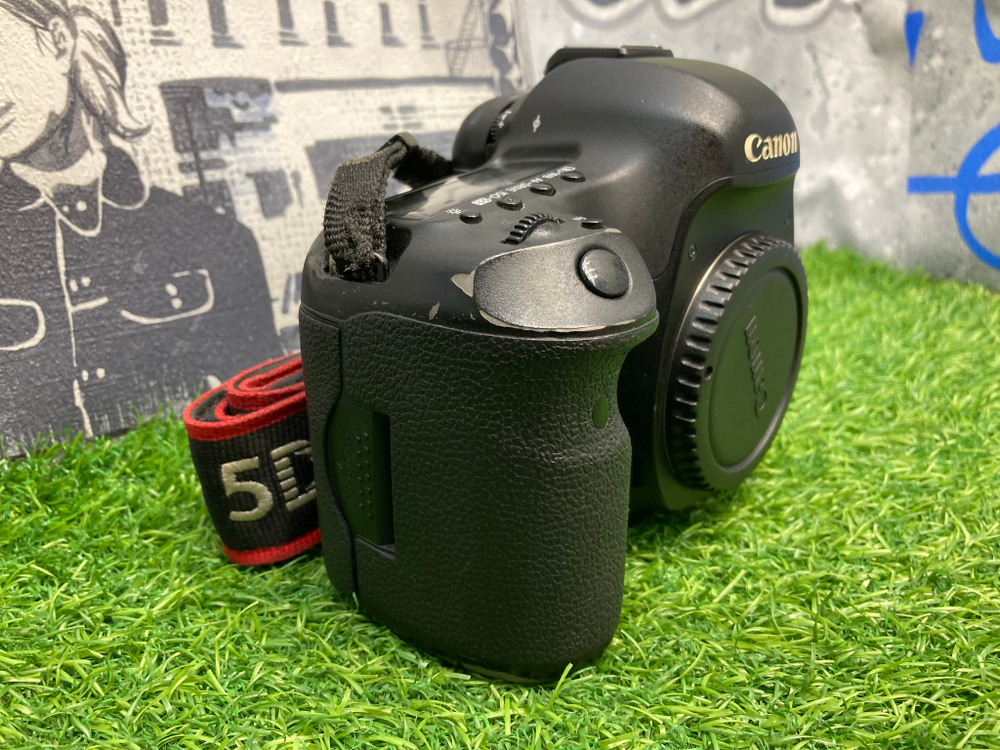 Canon EOS 5D Mark III  248.000 кадров