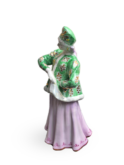 Фарфоровая статуэтка "Лебедушка" (Дулево)