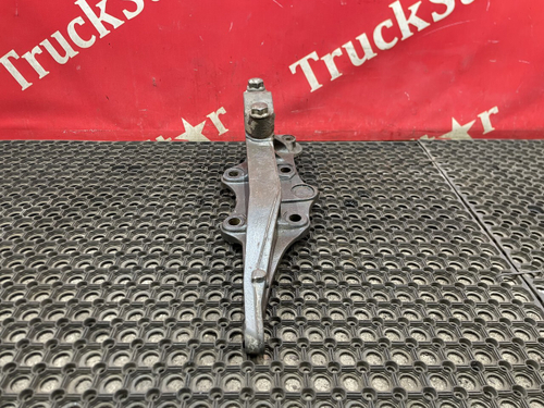 Кронштейн пневморессоры правый