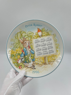 Тарелка Календарь 1996 год Peter Rabbit Wedgwood