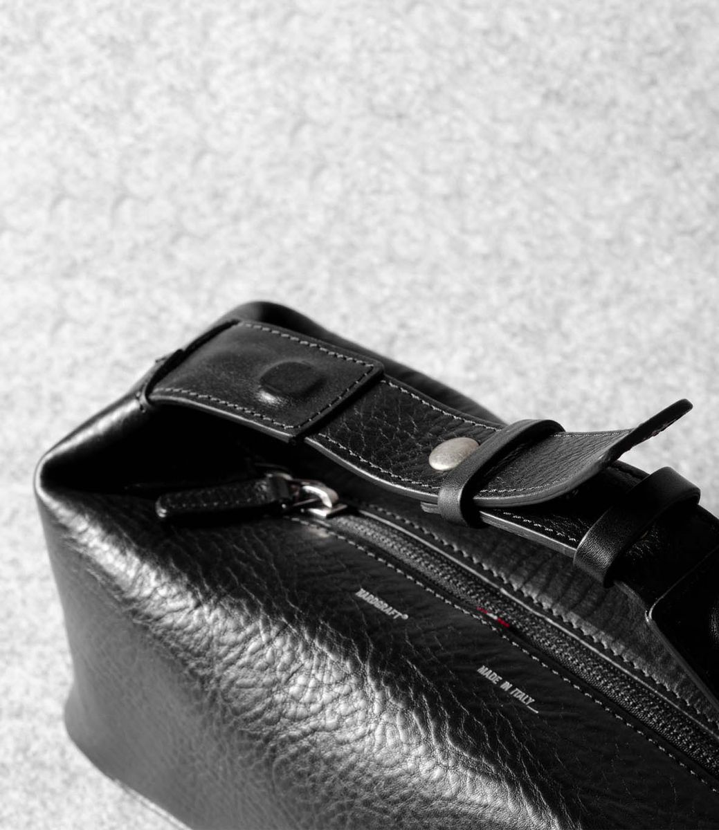 Hard Graft Belted Coal — несессер из кожи