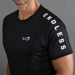 ОДЕЖДА ДЛЯ ТЕННИСА Мужская, Футболка ENDLESS FEISTY ICONIC .