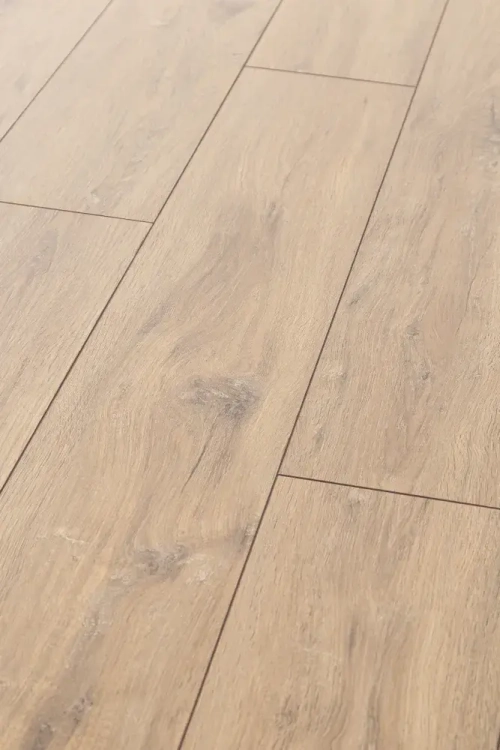 Ламинат 33 класс 8 мм EGGER HOME ДУБ ПАТОКА ФАСКА 1,994 кв.м.