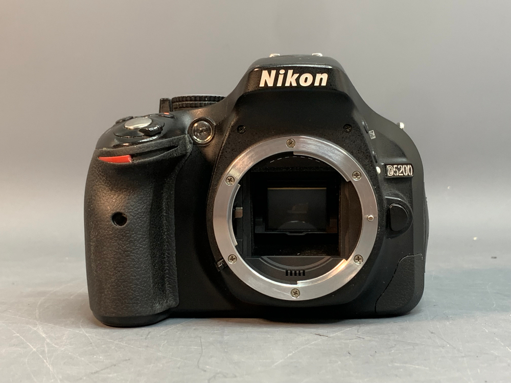 Nikon D5200 75.000 кадров