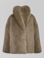 Полушубок Hestovrviio L811-С12 однотонный пушистый c широким воротником