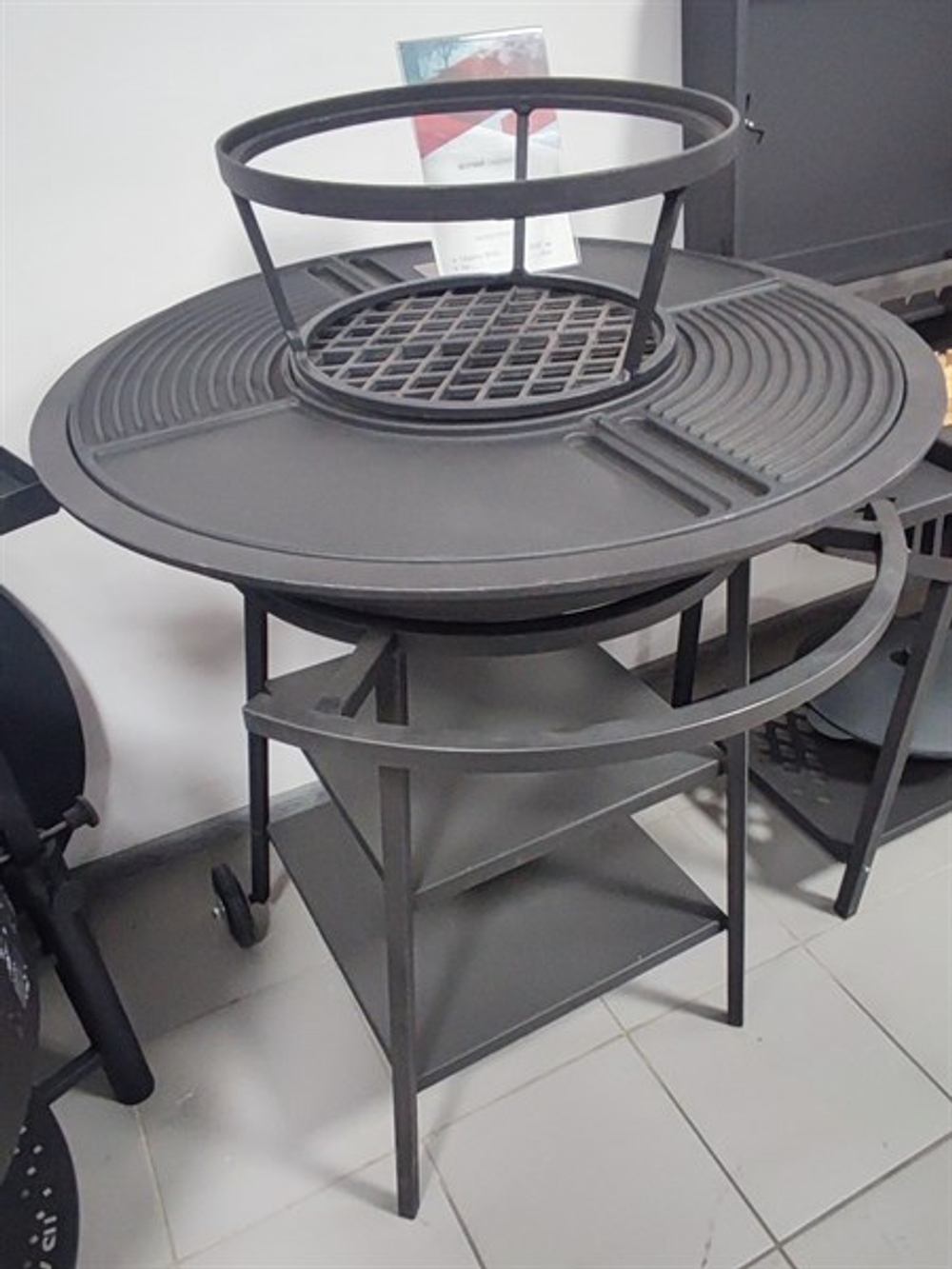 Чугунный "FANTASTIC GRILL" Везувий Ø 700 (чаша+подставка+плита Gurman Ø700+крышка)