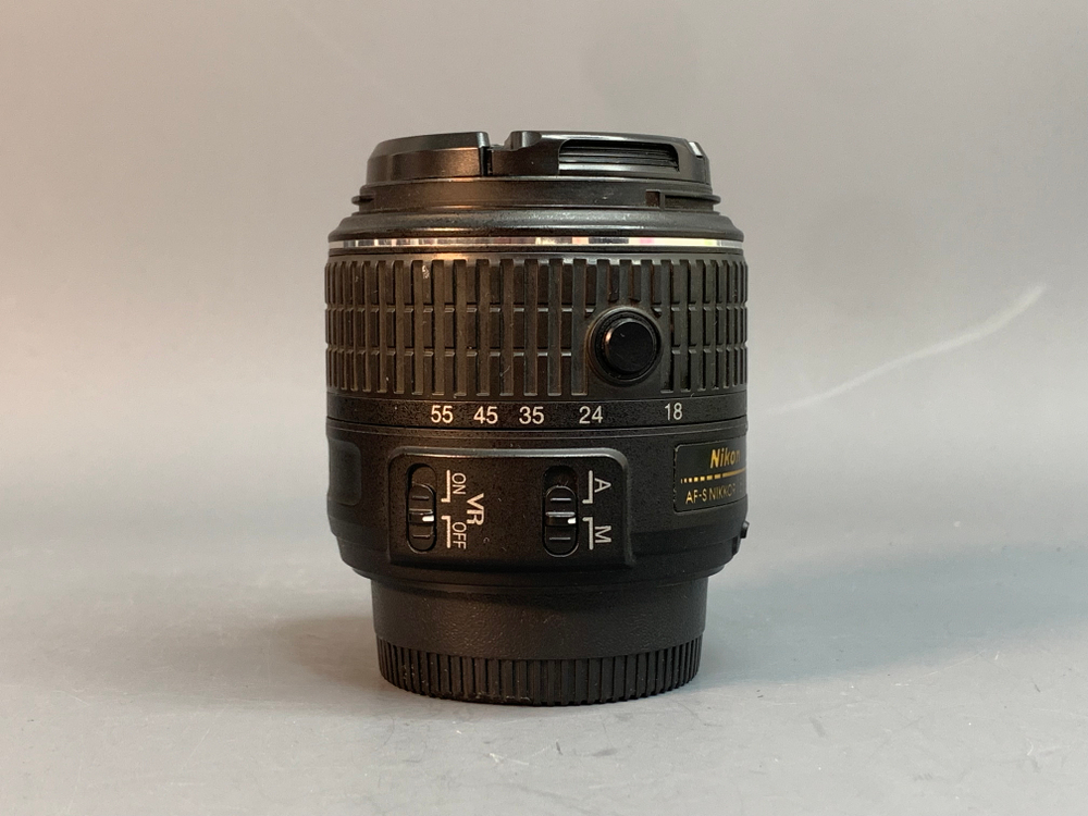 Nikon 18-55mm f/3.5-5.6G AF-S VR II DX Zoom-Nikkor