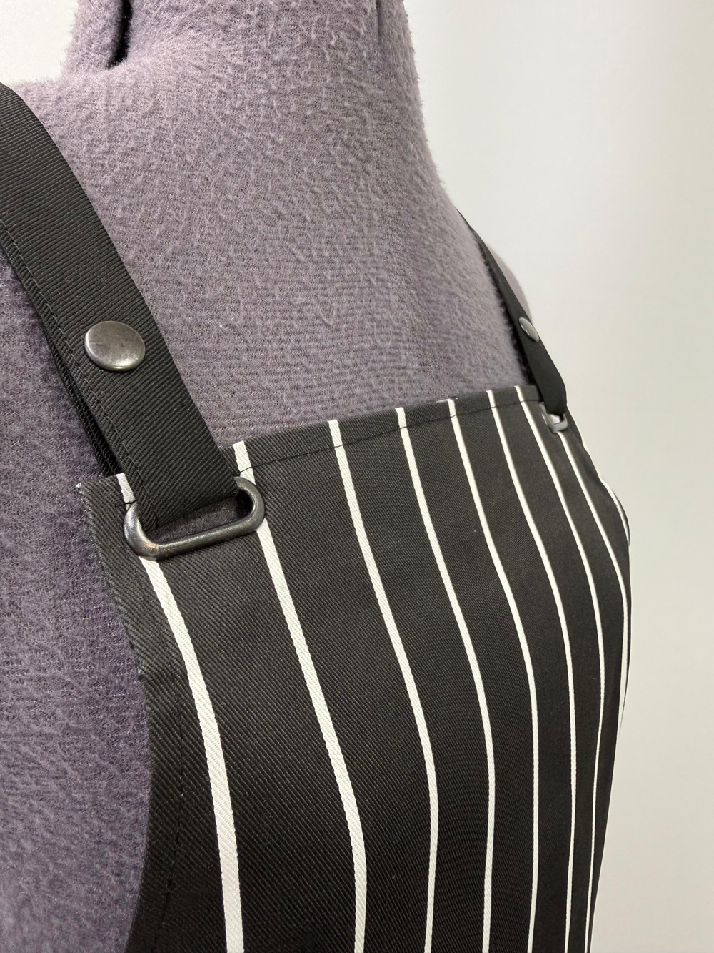 Фартук поварской черный в полоску