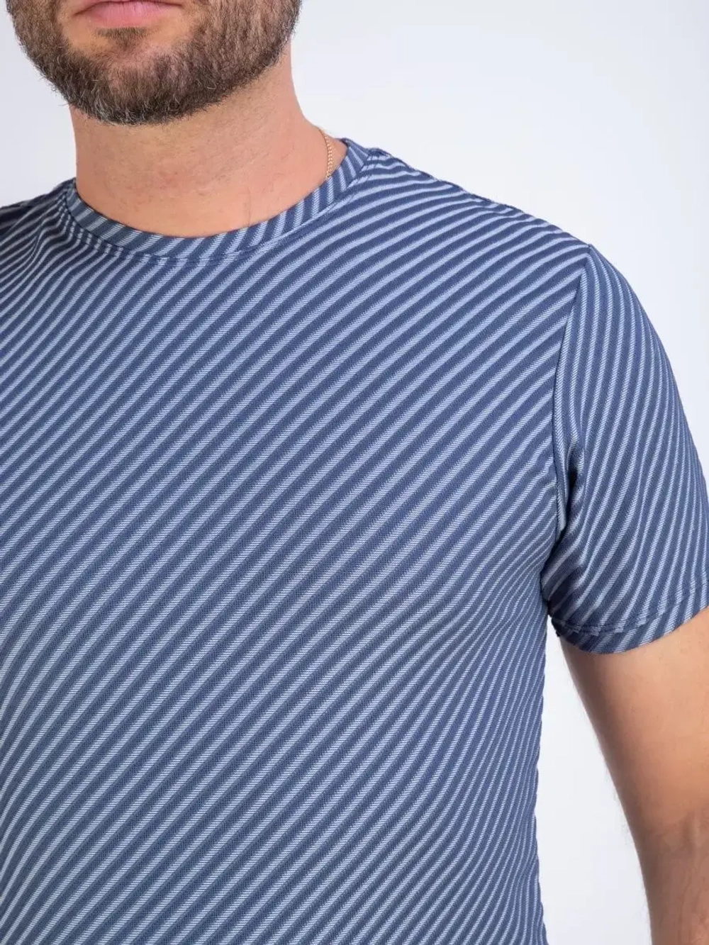 Футболка мужская однотонная базовая