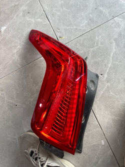 Задний фонарь Cadillac XT5 оригинал