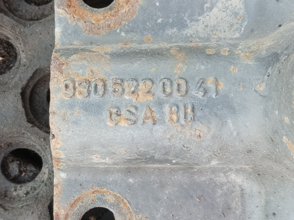 Кронштейн крыла заднего