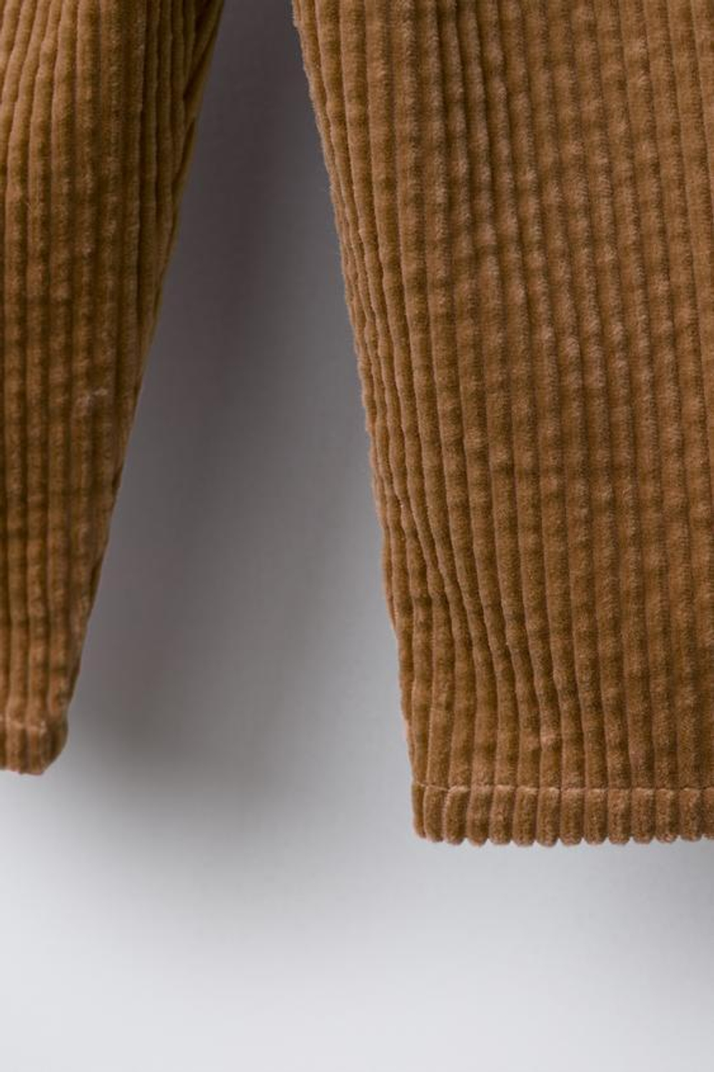 ZARA БРЮКИ ИЗ ПЛОТНОГО ВЕЛЬВЕТА, ОХРА